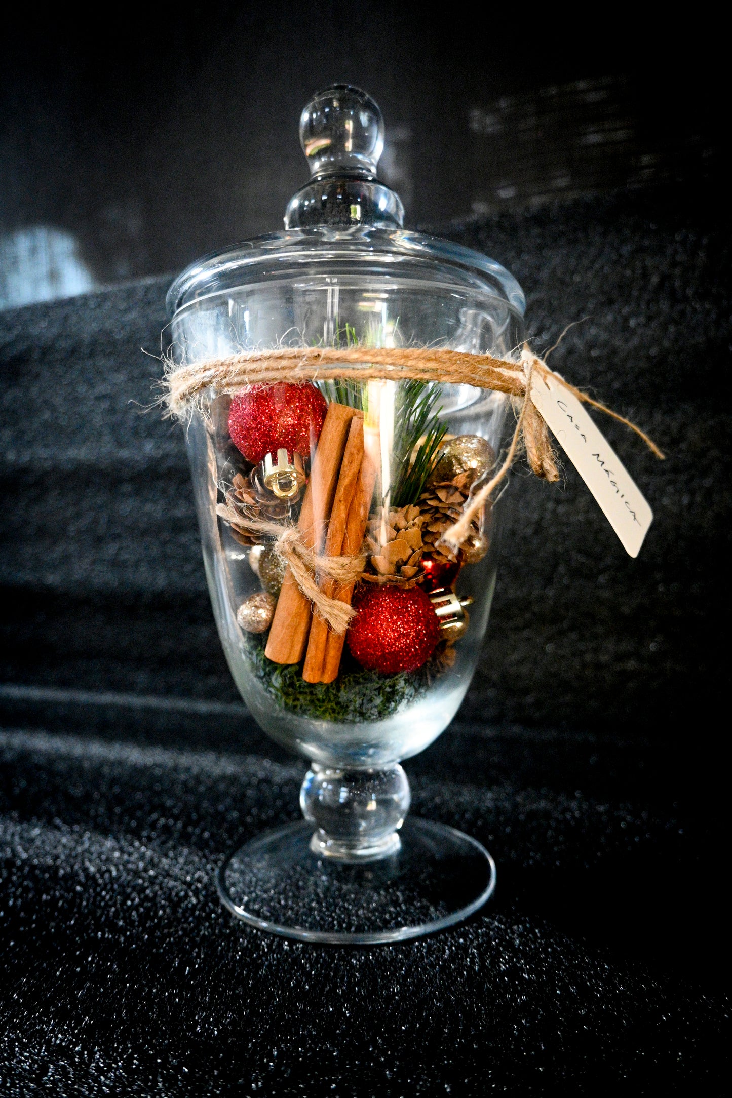 CLASSIC SEASONAL DECOR IN GLASS CONTAINER