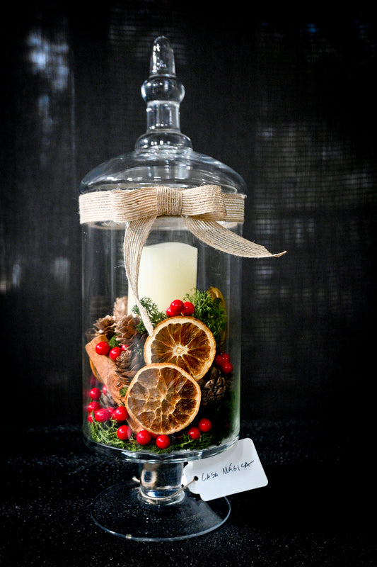 CLASSIC CHRISTMAS DECOR IN GLASS CONTAINER