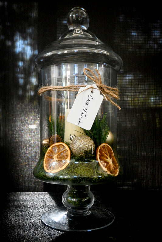CLASSIC CHRISTMAS DECOR IN GLASS CONTAINER