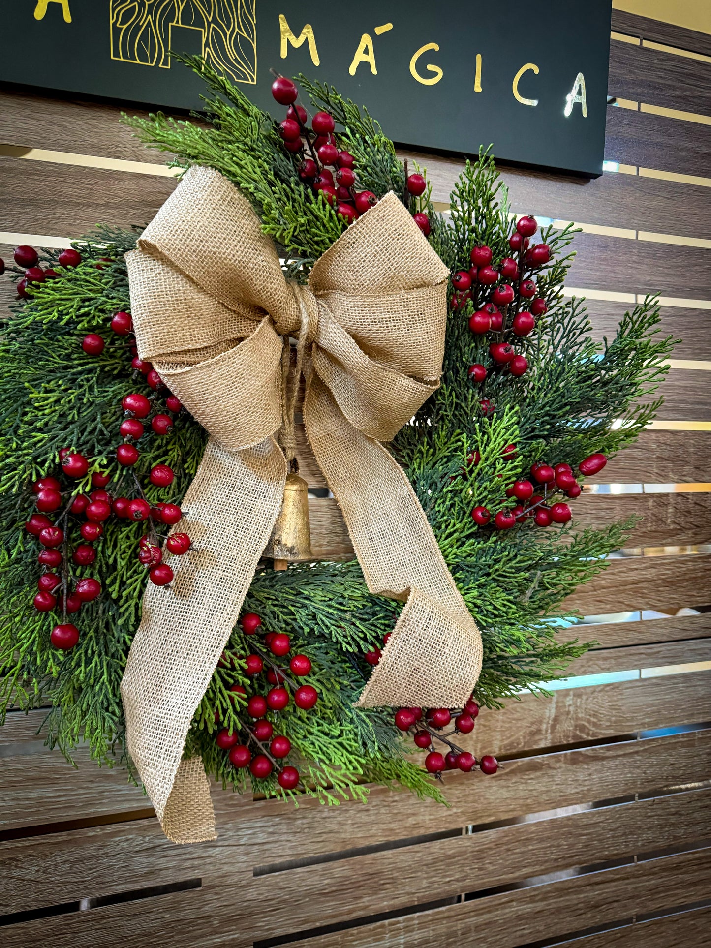 20" CEDAR WREATH WITH BERRY GREEN RED