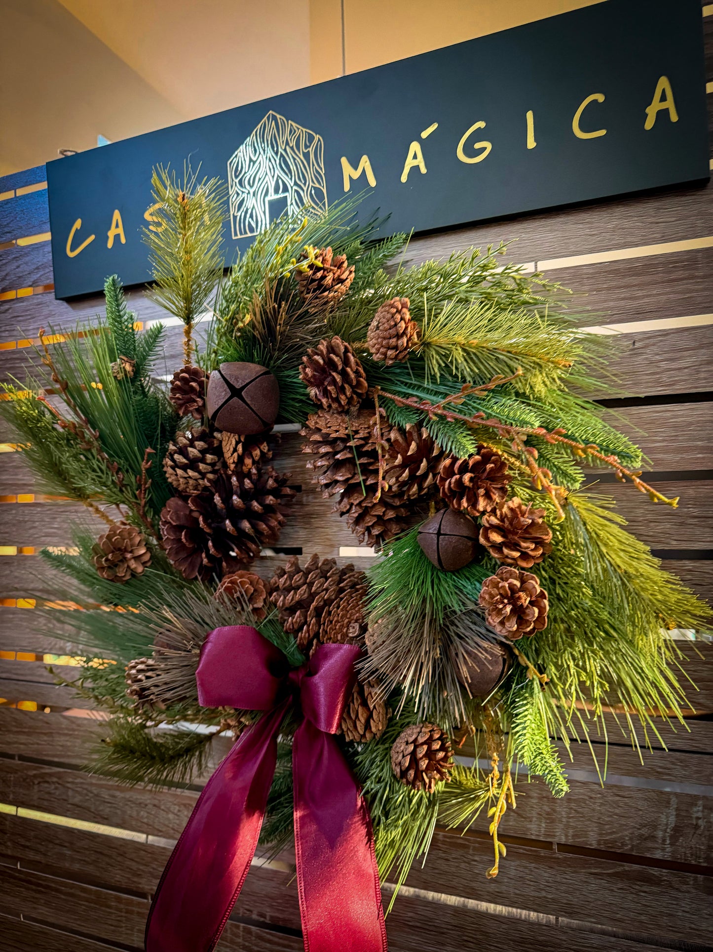 24" PINE CONE/JINGLE BELL/PINE WREATH BROWN GREEN